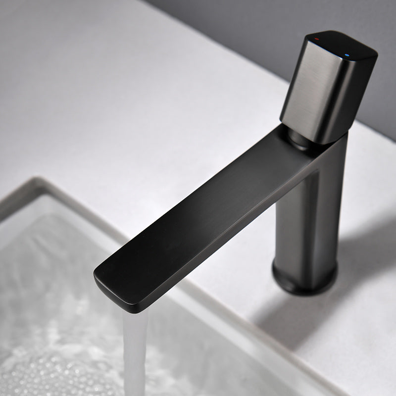 Robinet Lavabo sur plage Design Angulaire Gunmetal — HUDOR