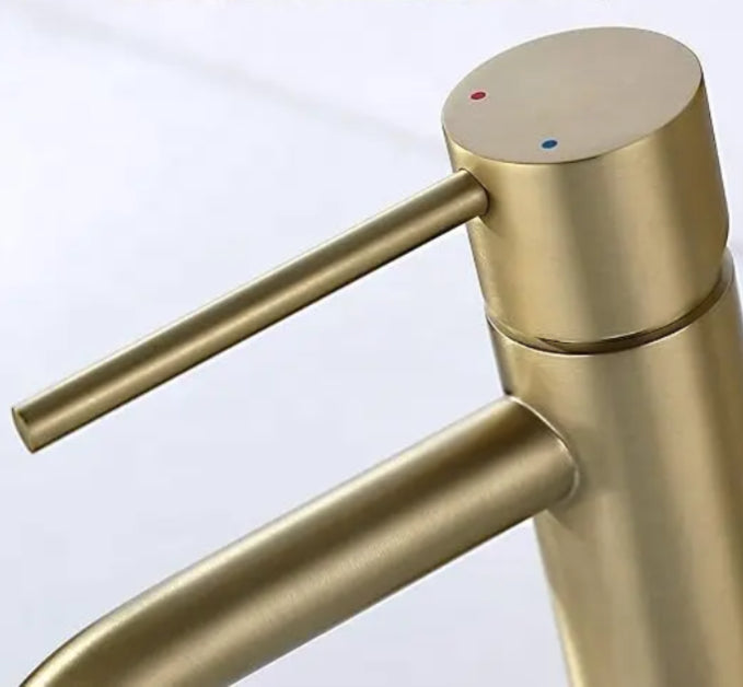 B205 01 31 2 GRIFO DE FREGADERO DE RACK ORO CEPILLADO COLECCIÓN SCAMANDRE