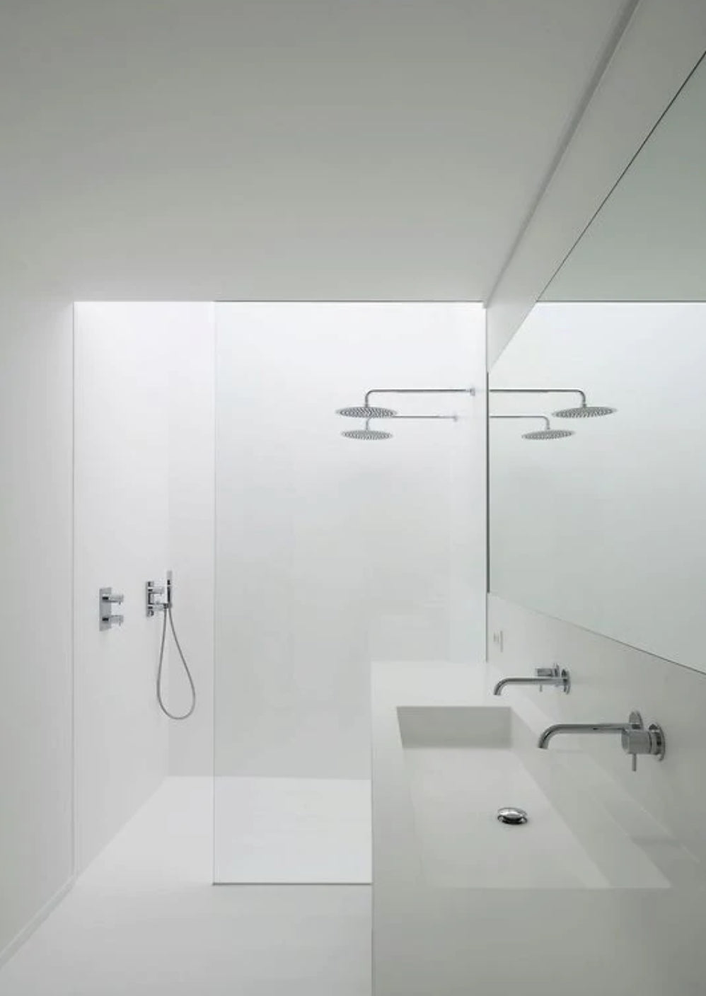 Grifo de lavabo de pared B02219 Colección Erymanthe