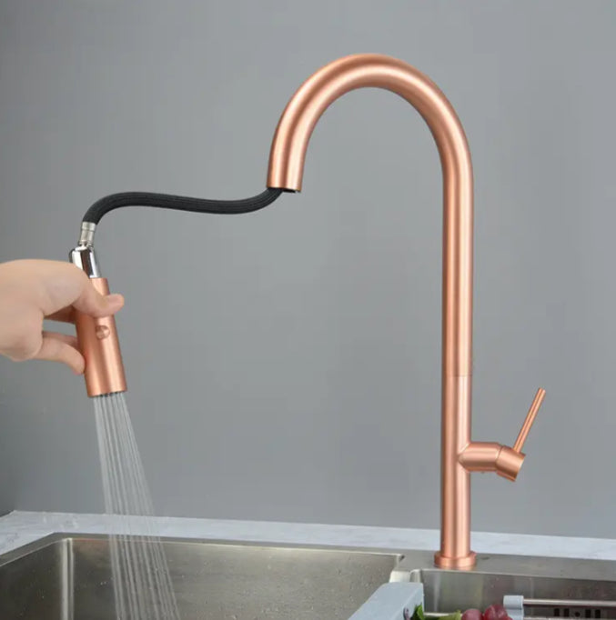GRIFO DE COCINA DE LATÓN ORO ROSA COLECCIÓN PENEE