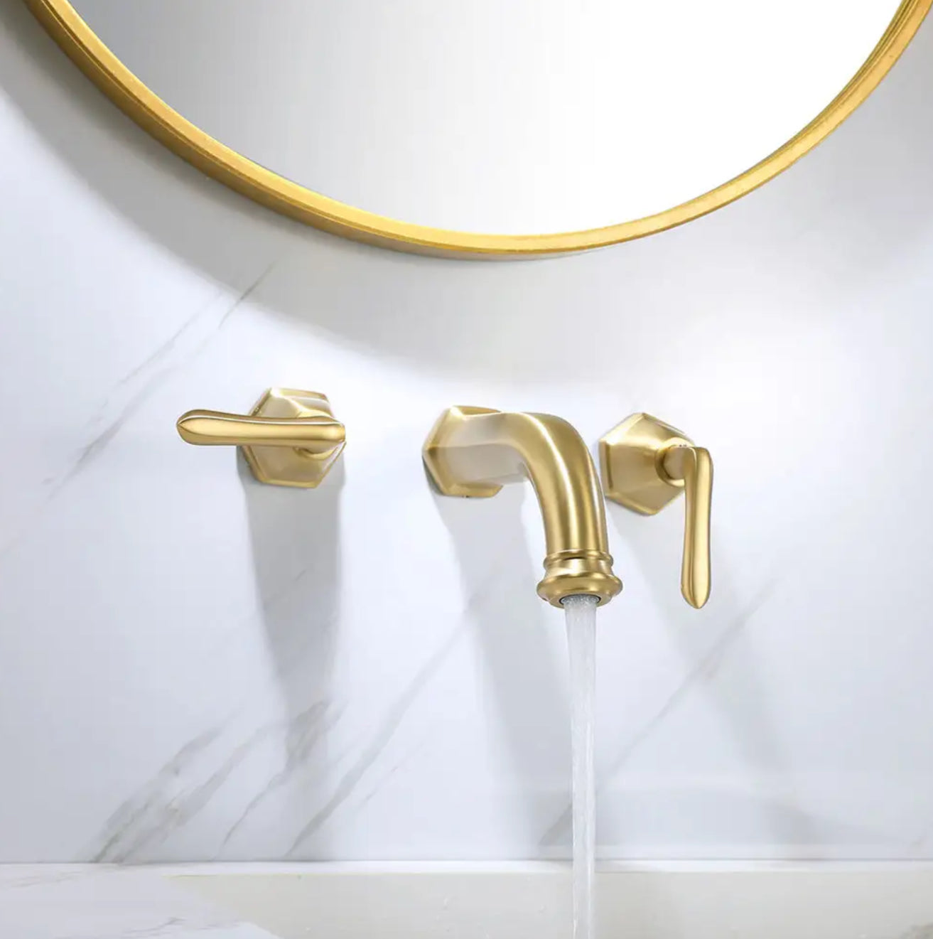 GRIFO DE LAVABO DE PARED DE LATÓN DORADO COLECCIÓN SCAMANDRE