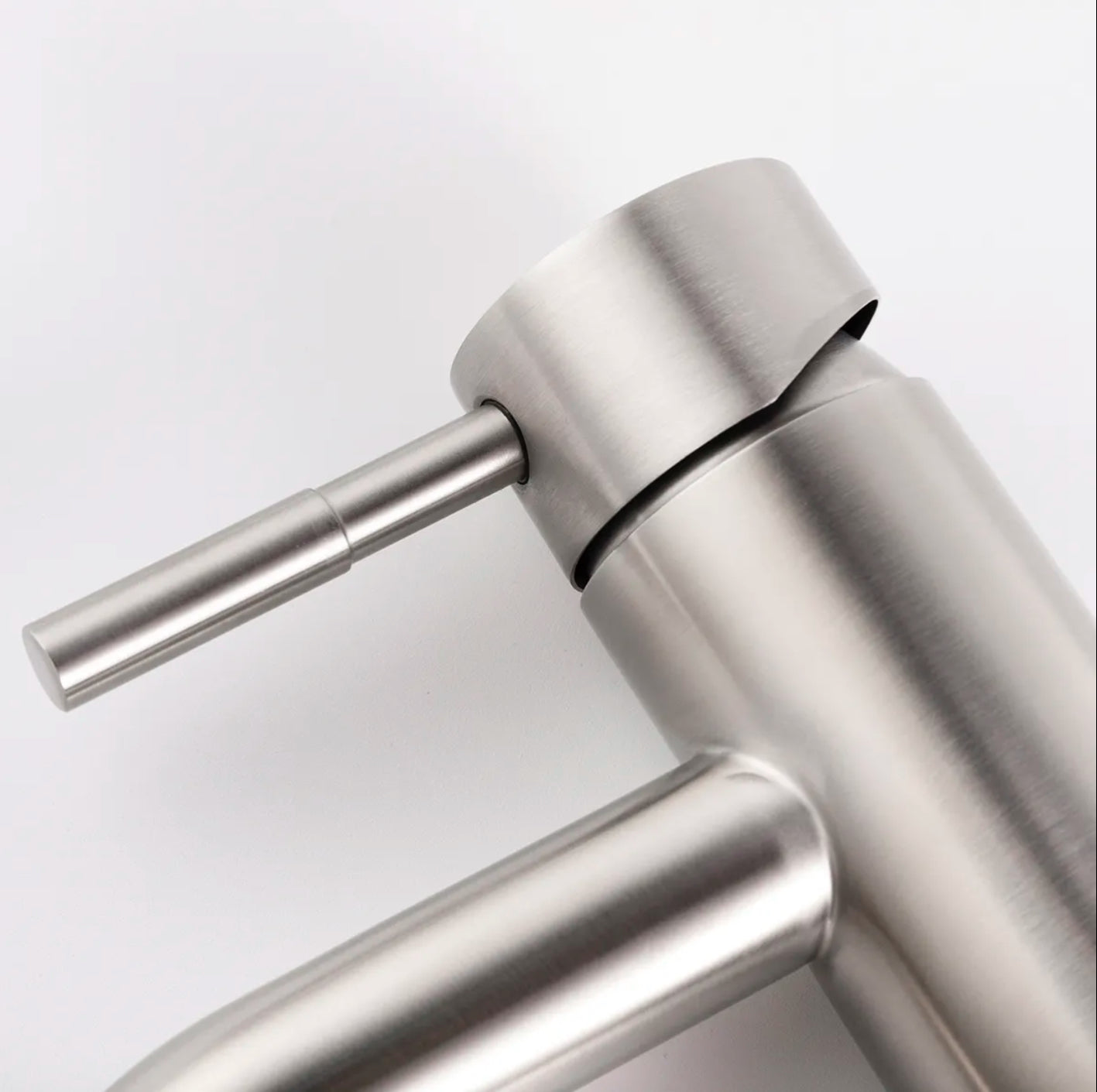 B205 01 01 2 GRIFO DE FREGADERO DE SOBREMESA CROMADO COLECCIÓN ERYMANTHE