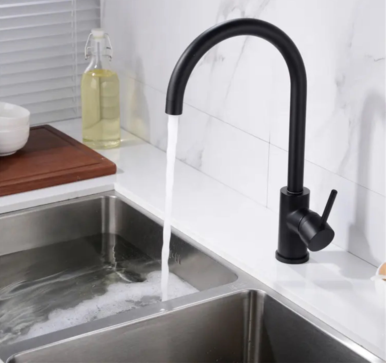 Grifo de cocina negro KF811B de la colección Céphise
