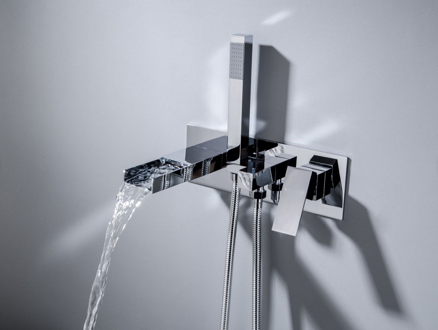 Robinet de baignoire à fixation murale 049 en laiton chromé collection Enipée
