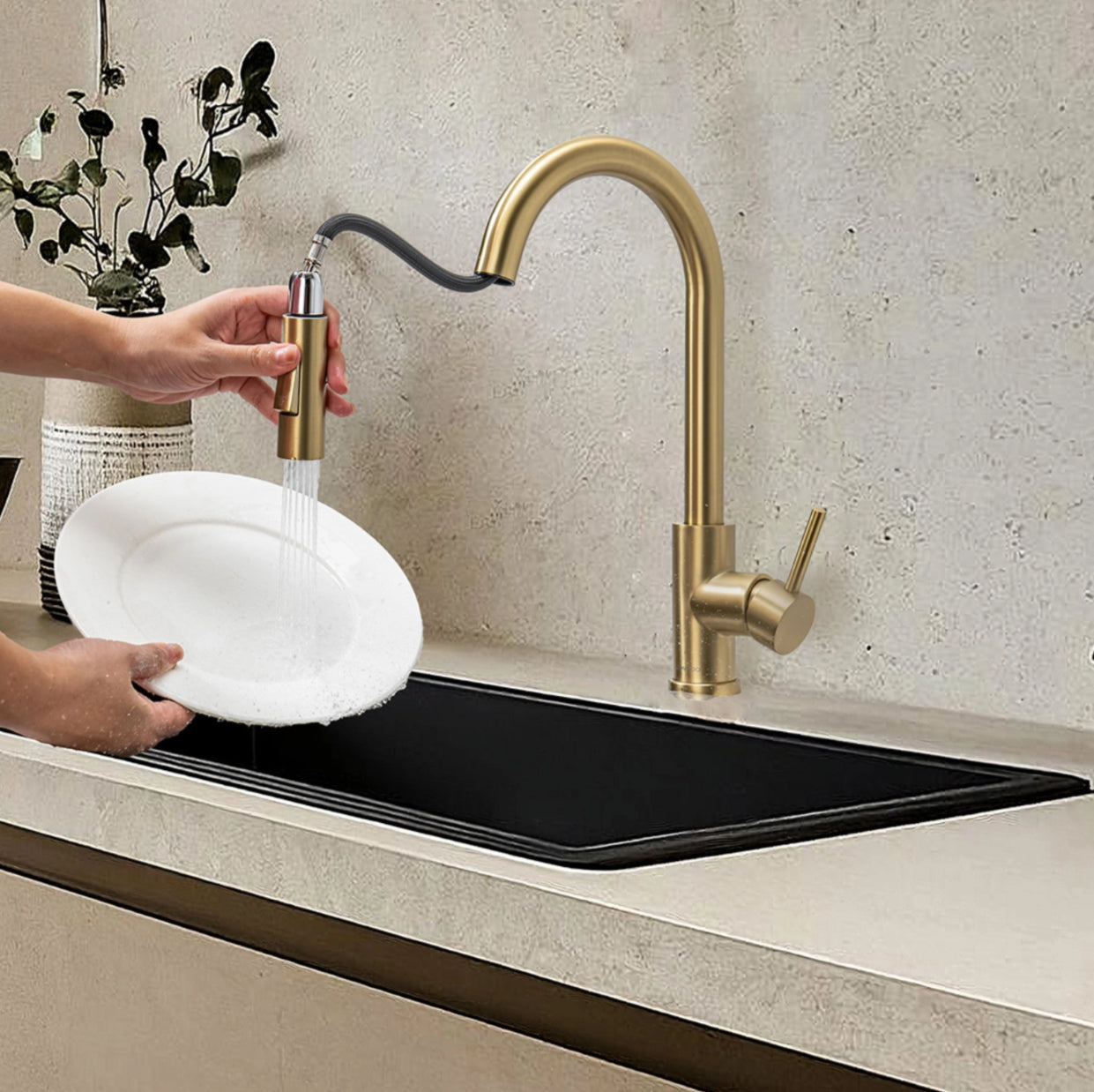 GRIFO DE COCINA DE LATÓN DORADO CEPILLADO COLECCIÓN SCAMANDRE