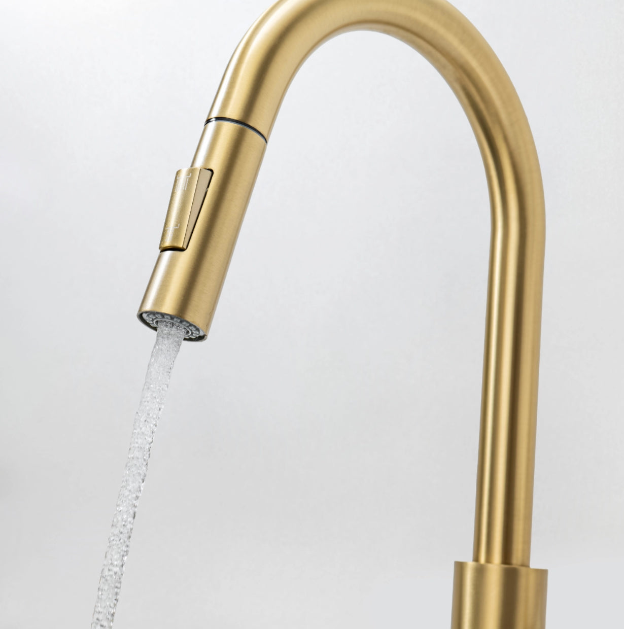 GRIFO DE COCINA DE LATÓN DORADO CEPILLADO COLECCIÓN SCAMANDRE
