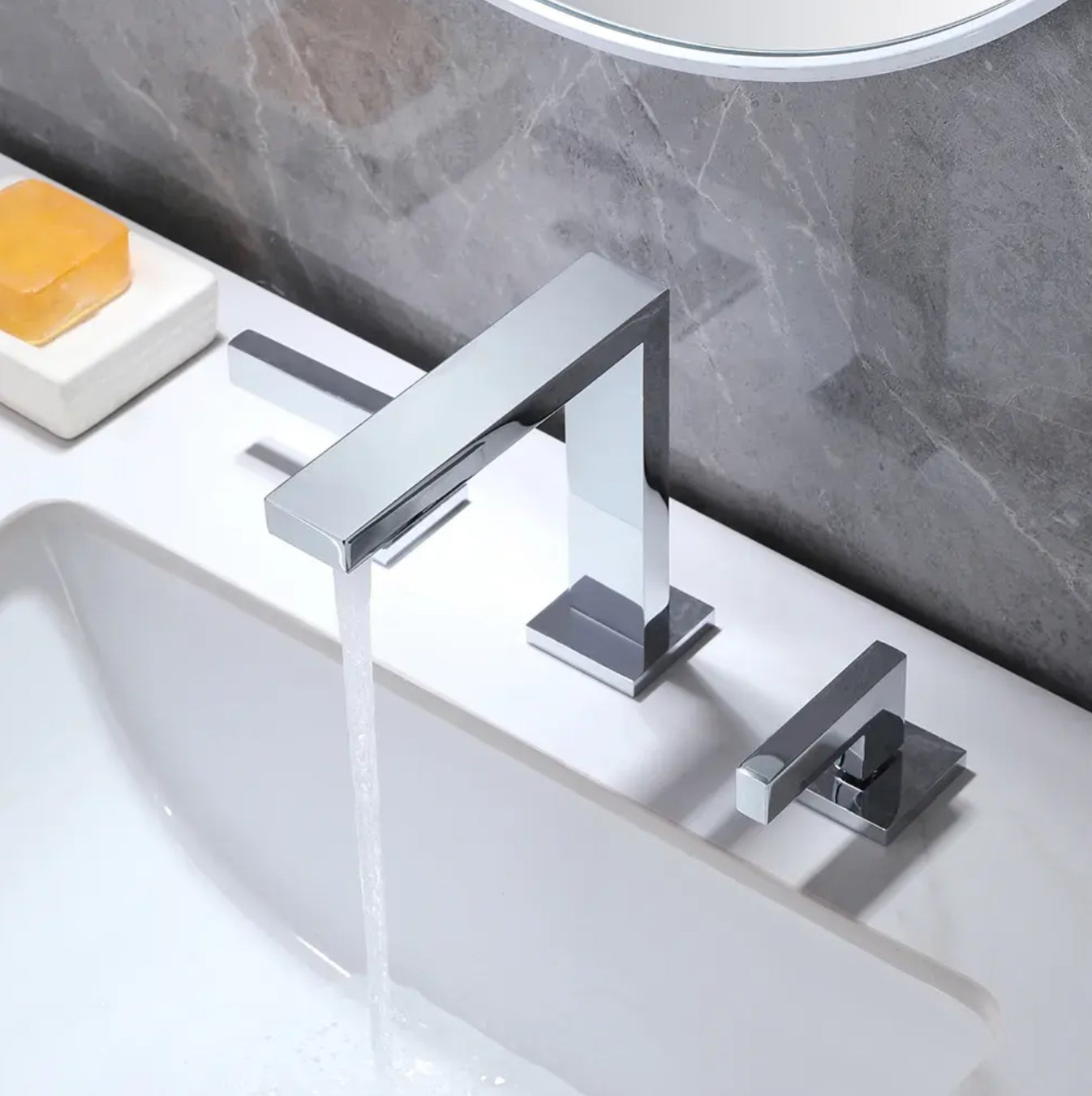 Grifo para lavabo de repisa 302 en latón cromado de la colección Enipée