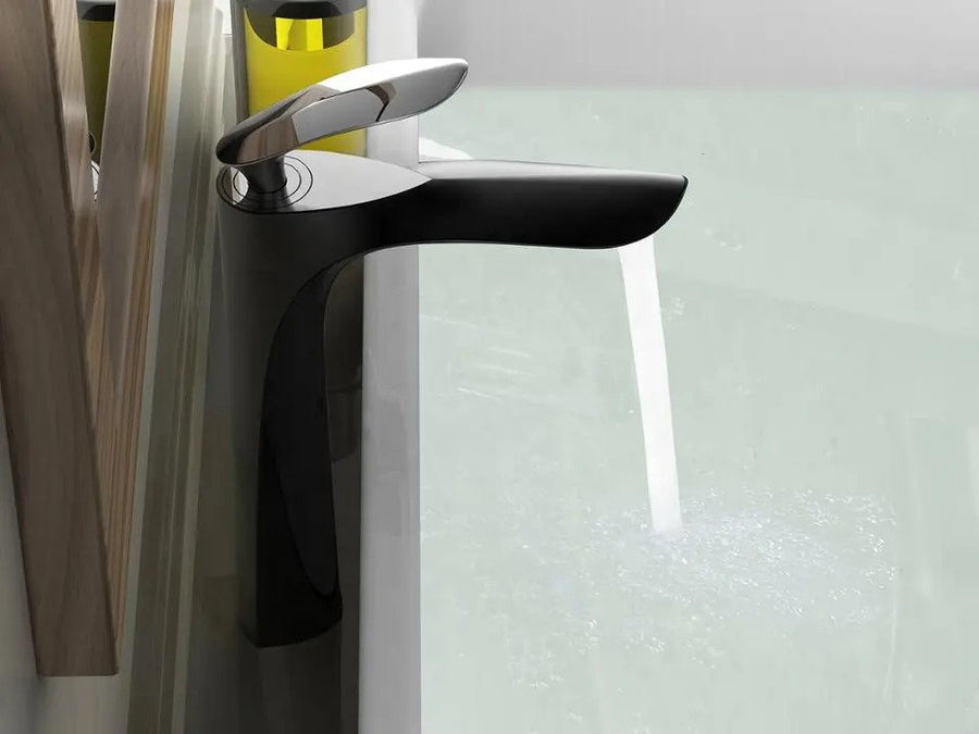 Robinet de lavabo surélevé 205 en laiton noir et chrome collection Céphise