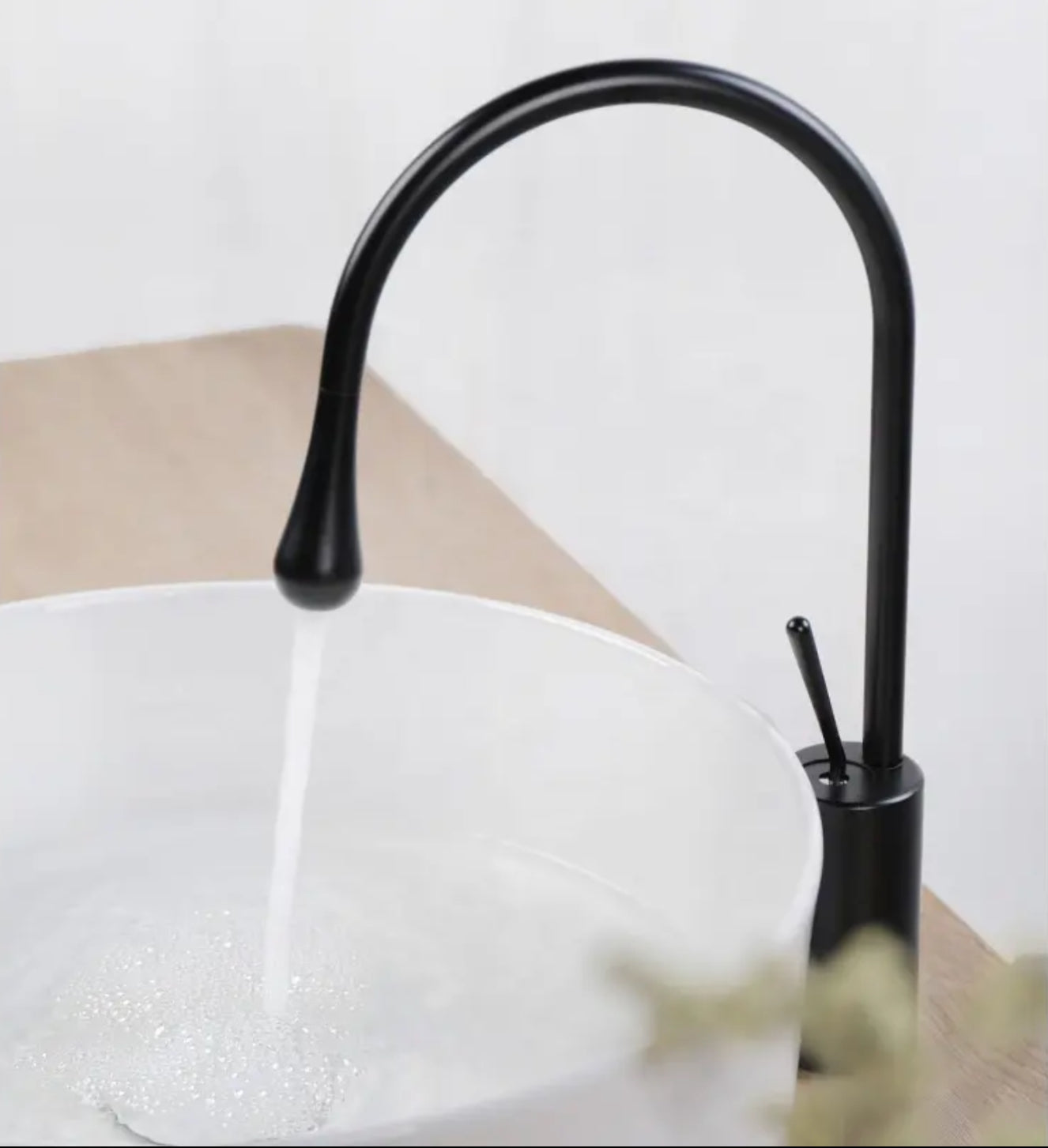 Raised sink faucet 201 in black brass Céphise collection