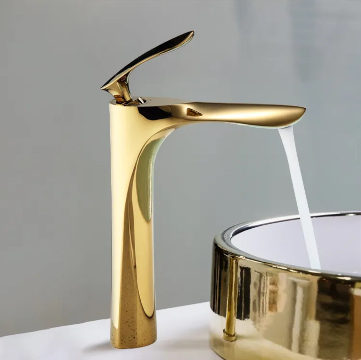 Robinet de lavabo surélevé 205 doré collection Scamandre