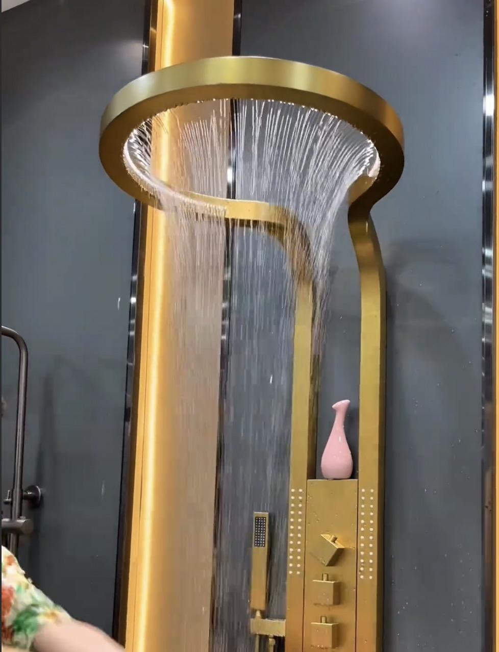 COLONNE DE DOUCHE SPA EN LAITON DORÉ BROSSÉ COLLECTION SCAMANDRE