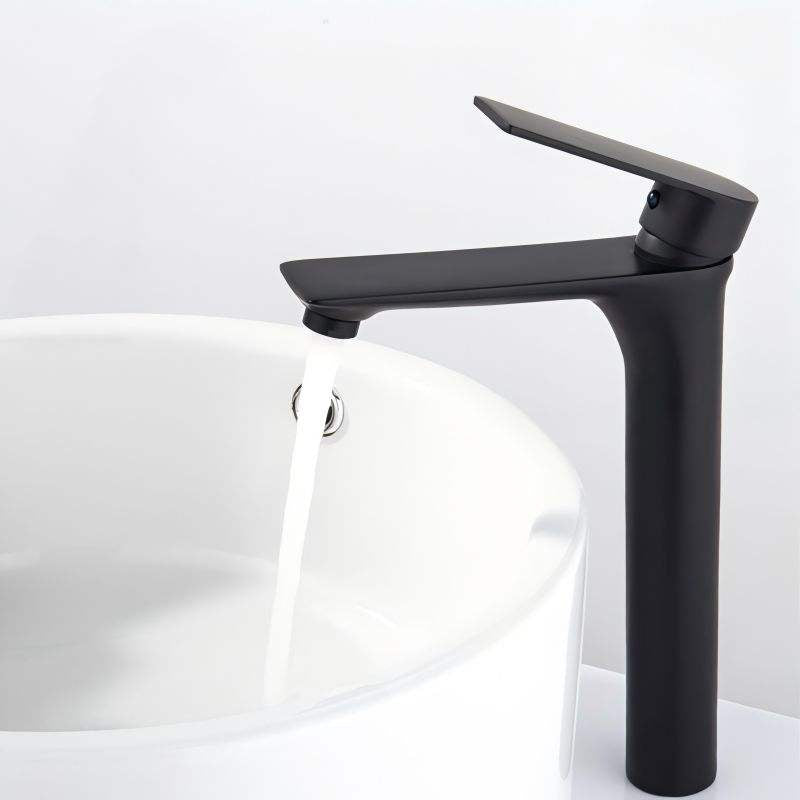 Grifo para lavabo de 20" de latón negro para montaje en repisa, colección Cephis