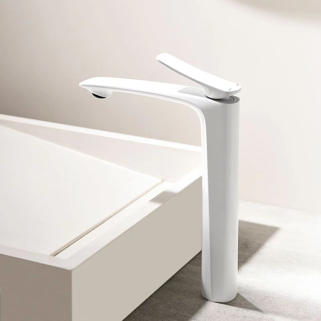 Robinet de Lavabo Surélevé Design Moderne Blanc Mat — HUDOR