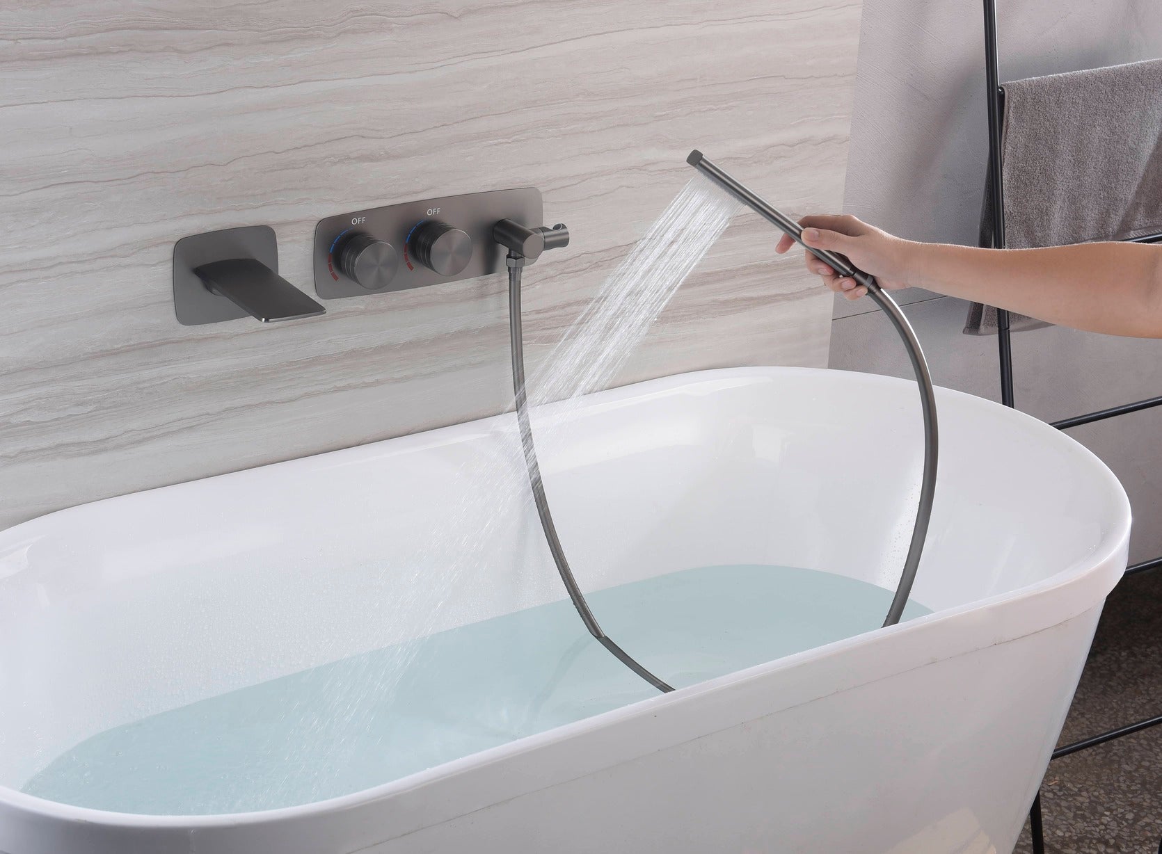 Robinet de baignoire mural 088 en laiton gun black collection Pernesse