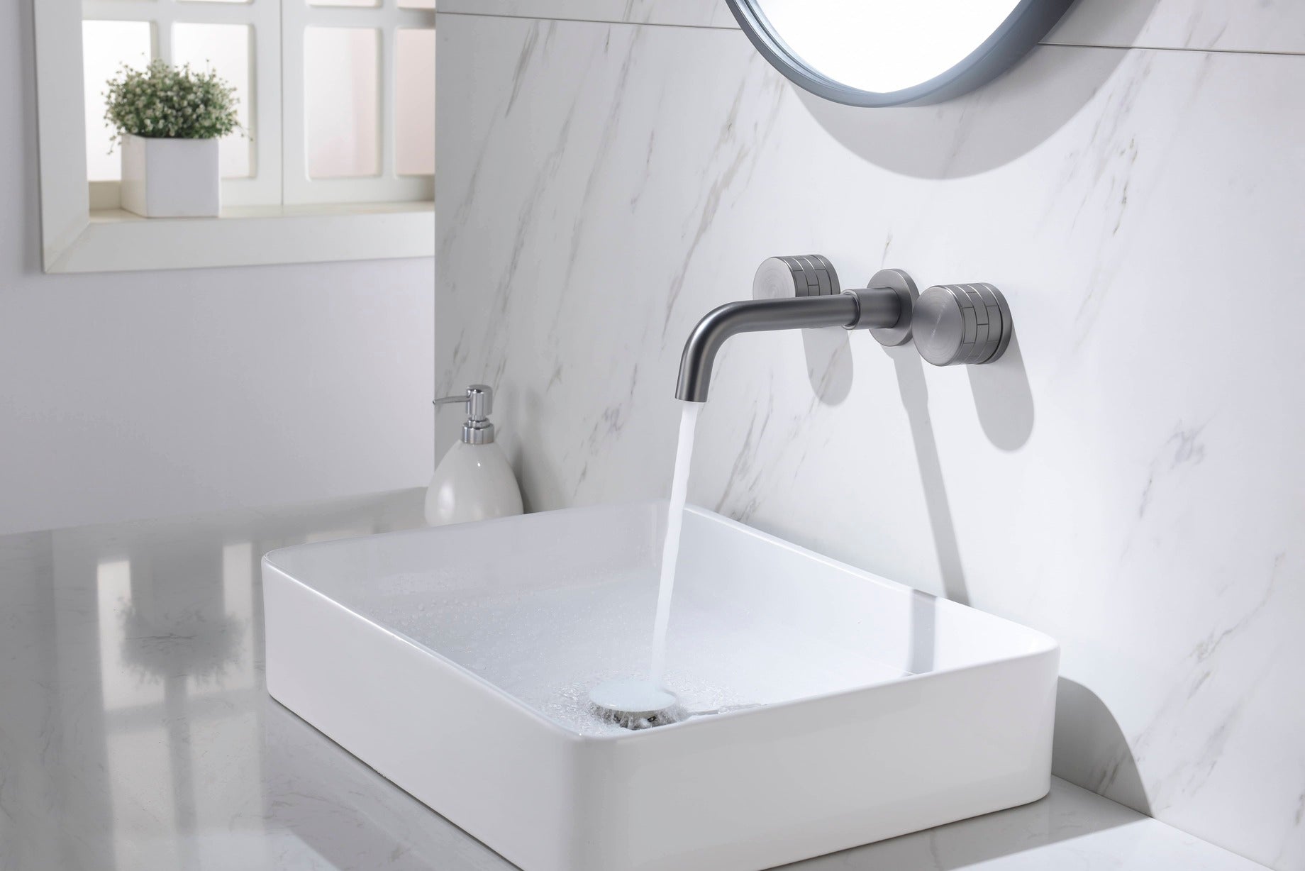 Robinet de lavabo mural 052 en laiton gun black collection Pernesse