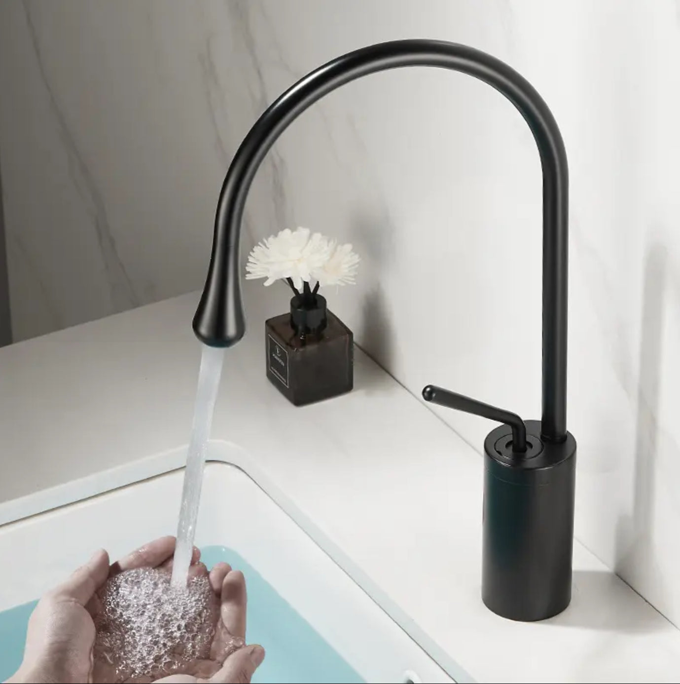 Robinet de lavabo surélevé 201 en laiton noir collection Céphise