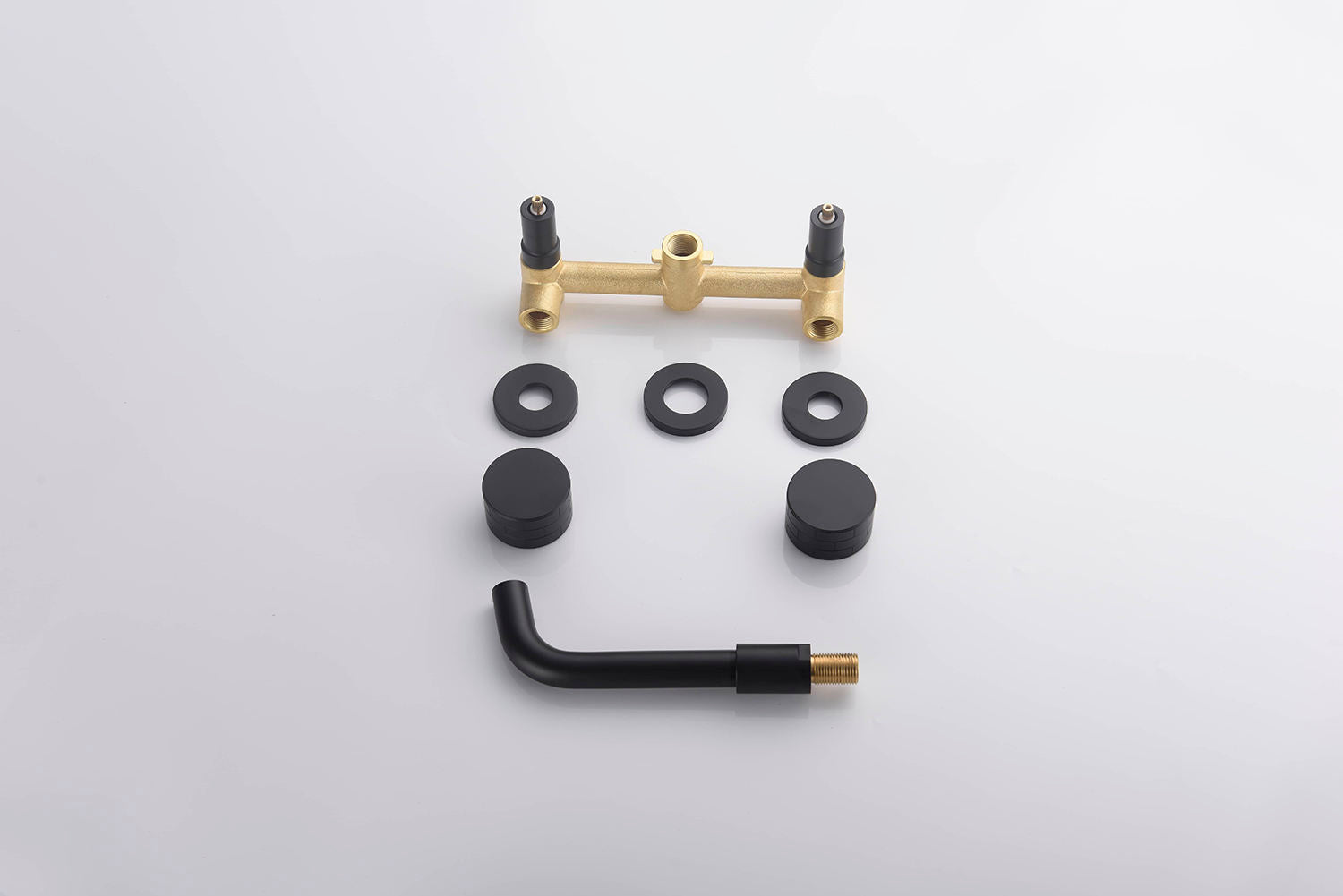 Robinet de lavabo mural 052 en laiton noir collection Céphise