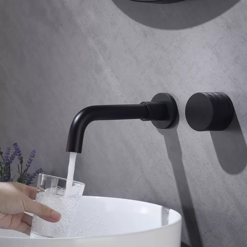 Robinet de lavabo mural 042 en laiton noir collection Céphise