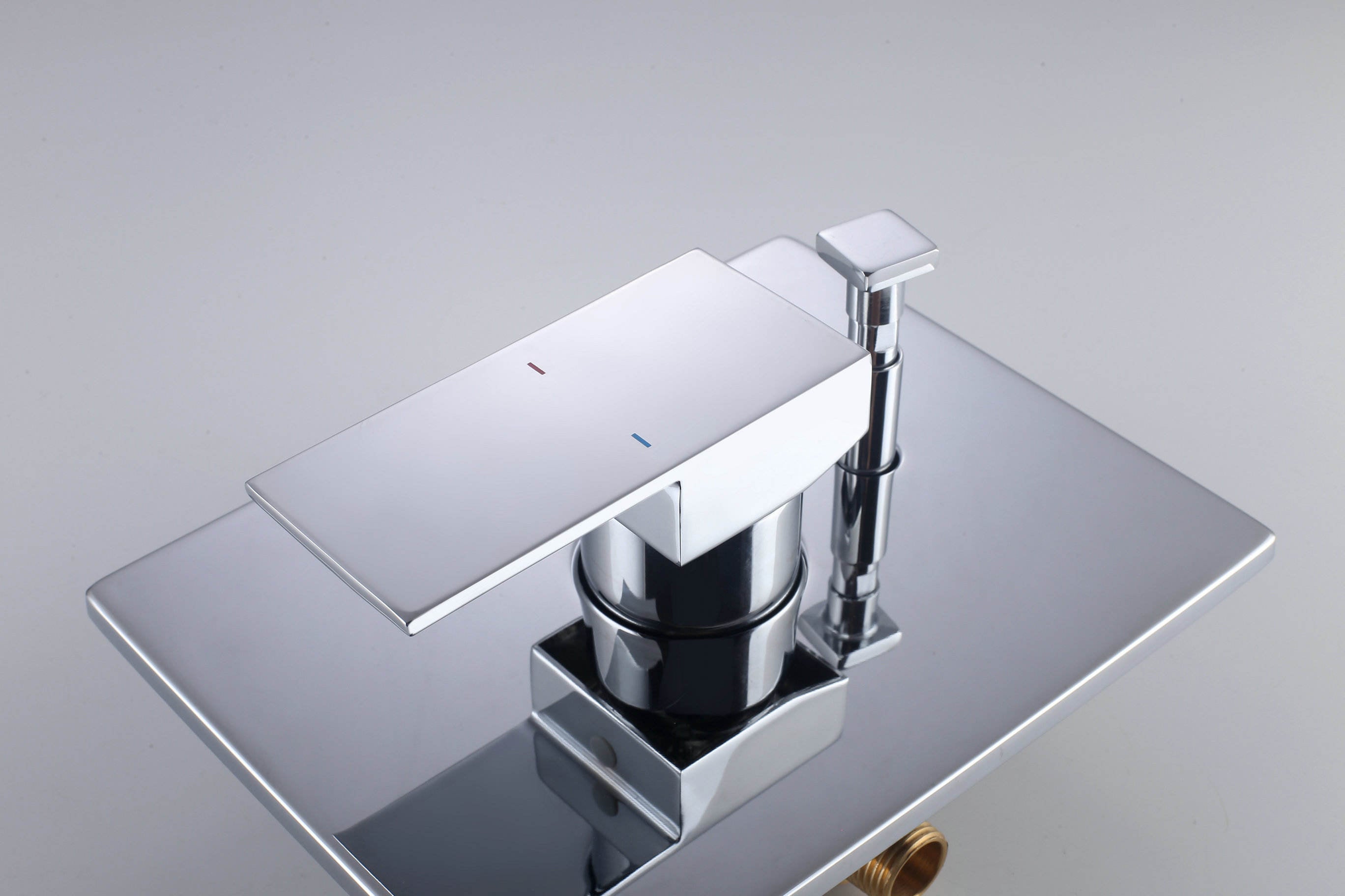 Composition de douche encastrée SC213 en laiton chromée collection Enipée